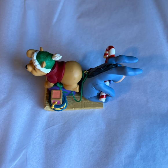 Hallmark Keepsake Ornament Presents from Pooh - Picture 3 of 10